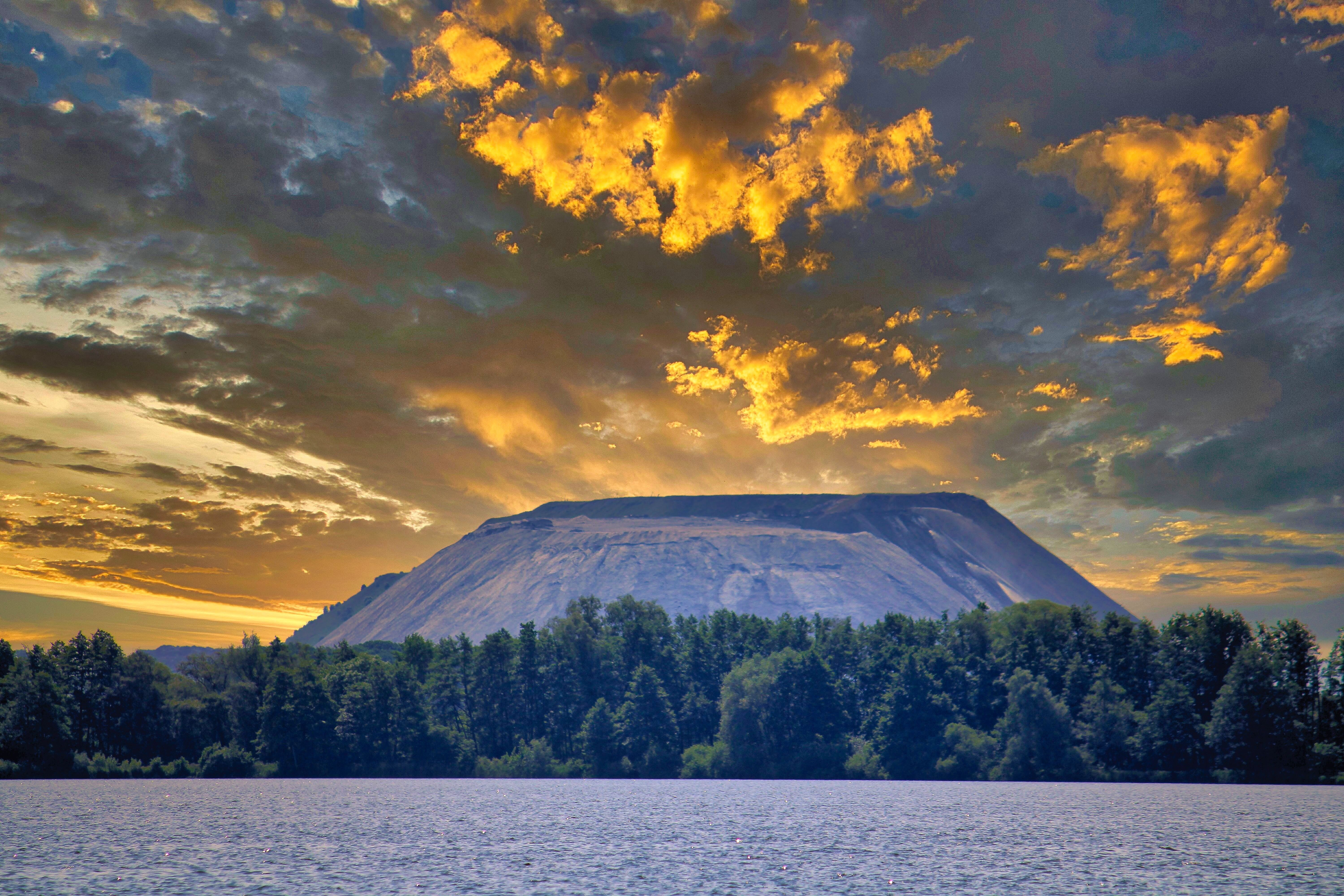 Blick über das Steinhuder Meer in der Abenddämmerung